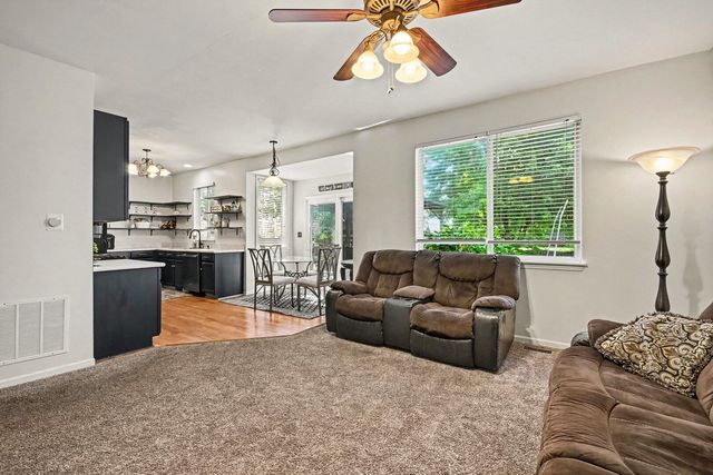 2789 Avalon Lane, Montgomery, IL 60538