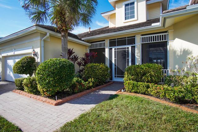 181 NW Magnolia Lakes Boulevard, Port St Lucie, FL 34986