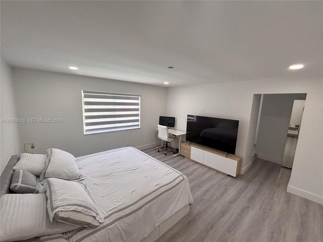 1114 Tupelo Way, Weston, FL 33327