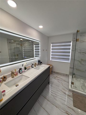 1114 Tupelo Way, Weston, FL 33327