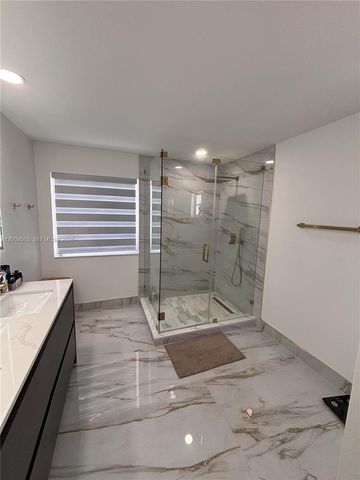 1114 Tupelo Way, Weston, FL 33327