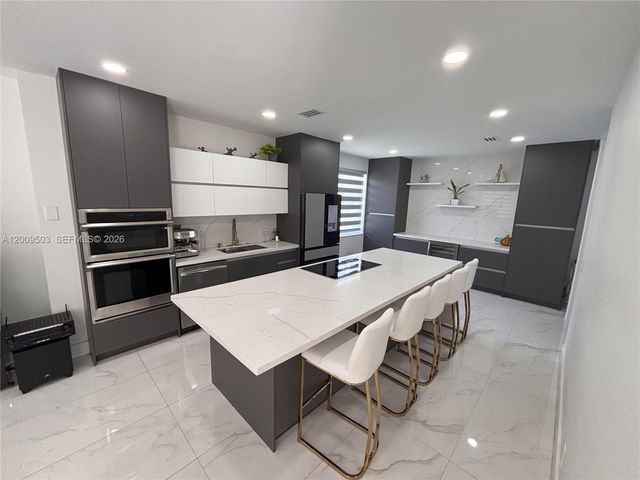 1114 Tupelo Way, Weston, FL 33327