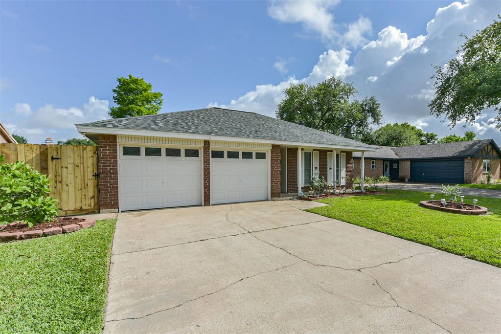 4151 Alecia Drive, Pasadena, TX 77503