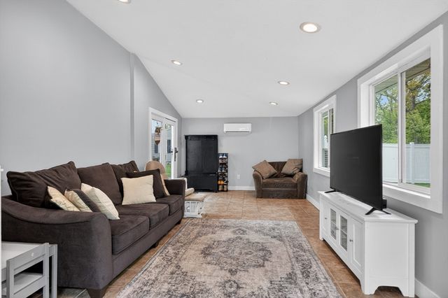 31 Mount View Dr., Clinton, MA 01510