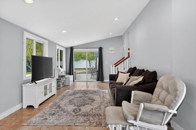 31 Mount View Dr., Clinton, MA 01510