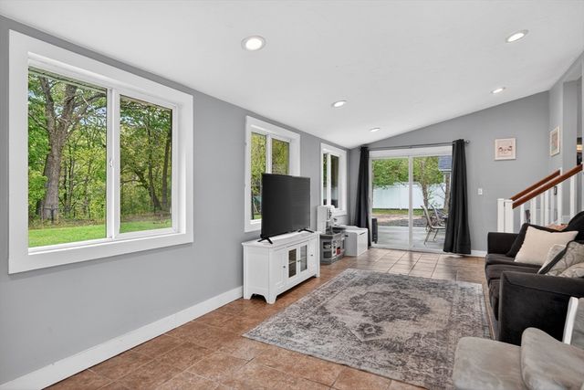 31 Mount View Dr., Clinton, MA 01510