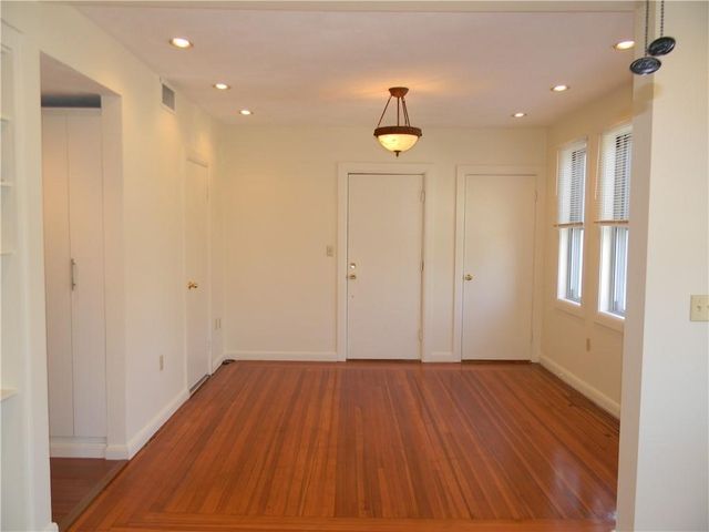 152 Elmgrove Avenue, Providence, RI 02906