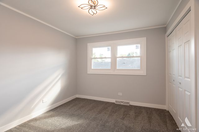 10956 S Nagle Avenue, Worth, IL 60482