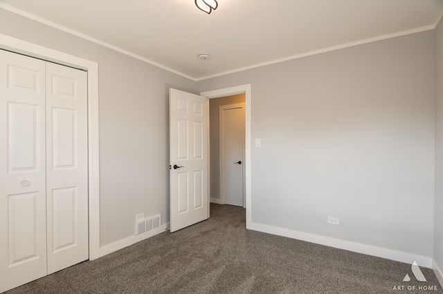 10956 S Nagle Avenue, Worth, IL 60482