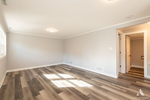 10956 S Nagle Avenue, Worth, IL 60482