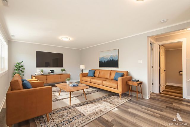 10956 S Nagle Avenue, Worth, IL 60482