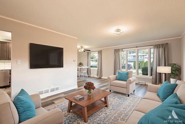 10956 S Nagle Avenue, Worth, IL 60482