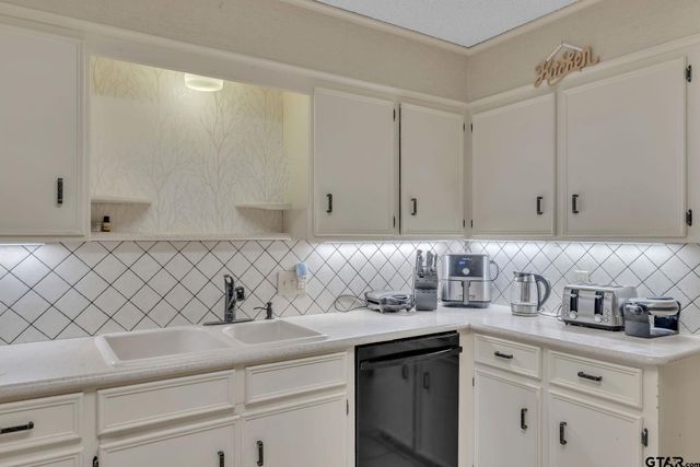 1816 Chipco Dr, Tyler, TX 75703