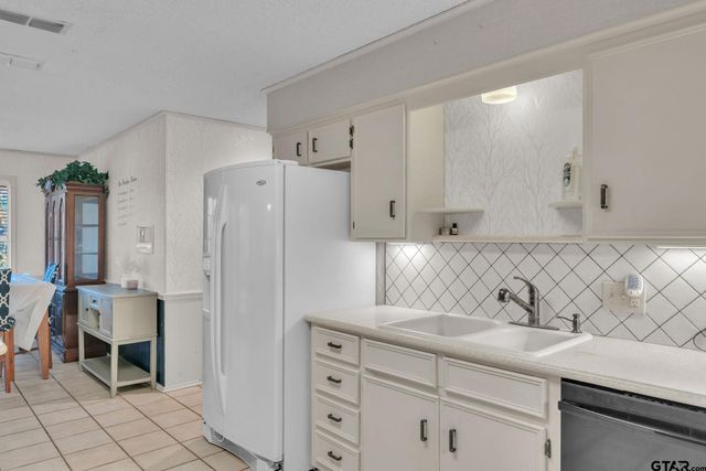 1816 Chipco Dr, Tyler, TX 75703