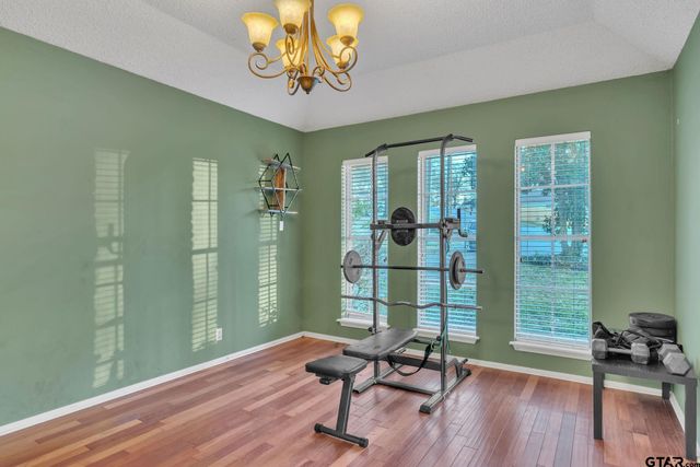 1816 Chipco Dr, Tyler, TX 75703