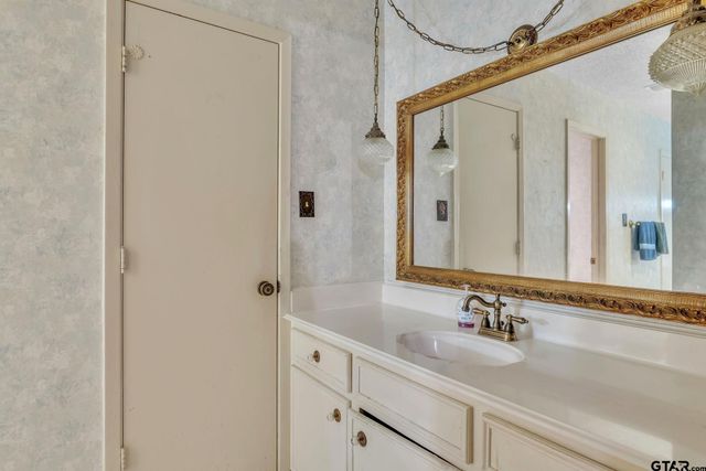 1816 Chipco Dr, Tyler, TX 75703