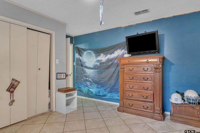 1816 Chipco Dr, Tyler, TX 75703