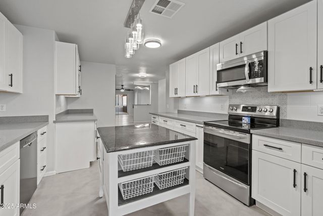 8547 W MAGNUM Drive, Arizona City, AZ 85123