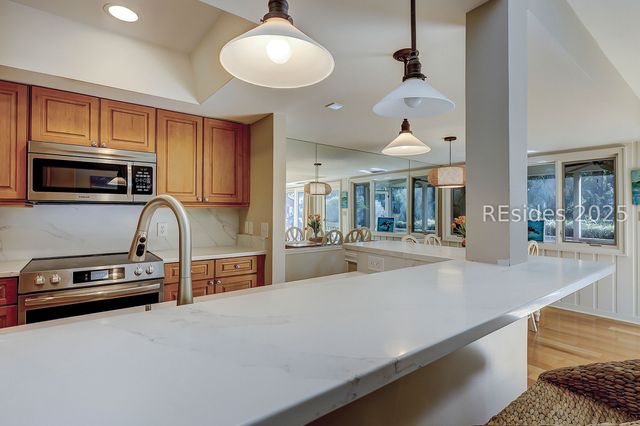 225 S Sea Pines Dr Apt 1406, Hilton Head Island, SC 29928