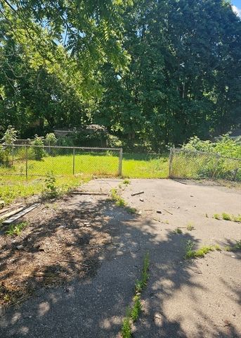 32 Shores 1, Taunton, MA 02780