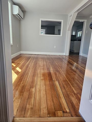 32 Shores 1, Taunton, MA 02780