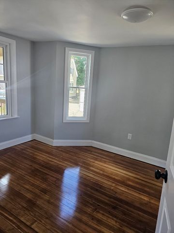 32 Shores 1, Taunton, MA 02780