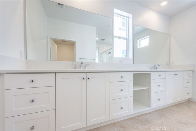 363 Proctor, Irvine, CA 92618