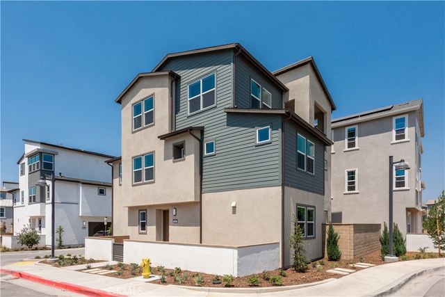 363 Proctor, Irvine, CA 92618