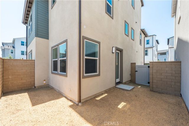 363 Proctor, Irvine, CA 92618