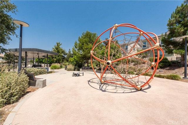 363 Proctor, Irvine, CA 92618