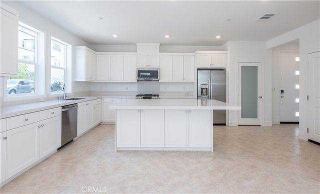 363 Proctor, Irvine, CA 92618