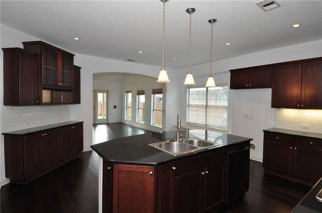 3323 Pine Needle CIR, Round Rock, TX 78681