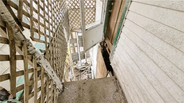 2708 Garbett St, Mckeesport, PA 15132