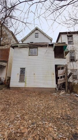 2708 Garbett St, Mckeesport, PA 15132