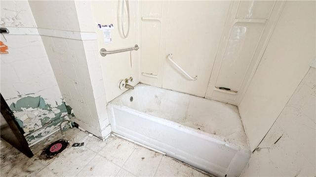 2708 Garbett St, Mckeesport, PA 15132