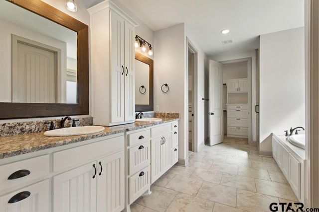 20246 Deer Hollow Dr, Bullard, TX 75757