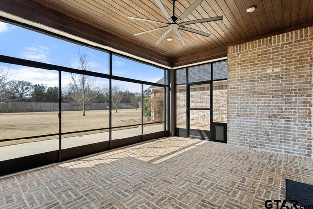 20246 Deer Hollow Dr, Bullard, TX 75757