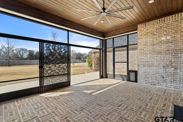 20246 Deer Hollow Dr, Bullard, TX 75757