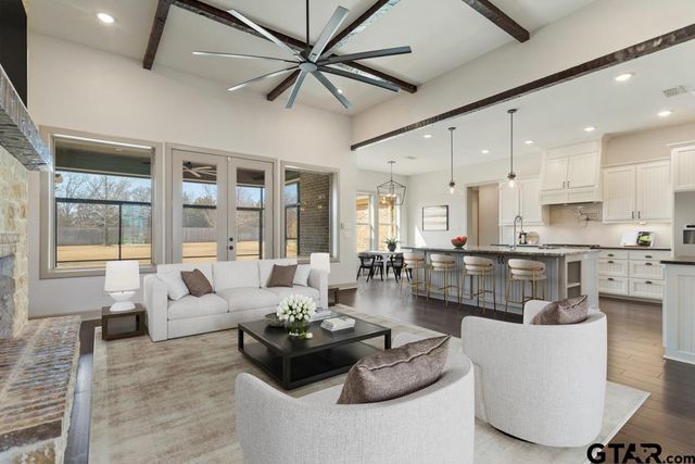 20246 Deer Hollow Dr, Bullard, TX 75757