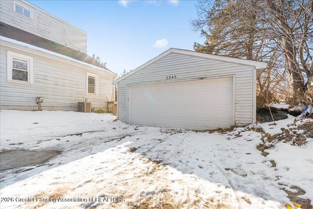 2245 Main Street, Holt, MI 48842