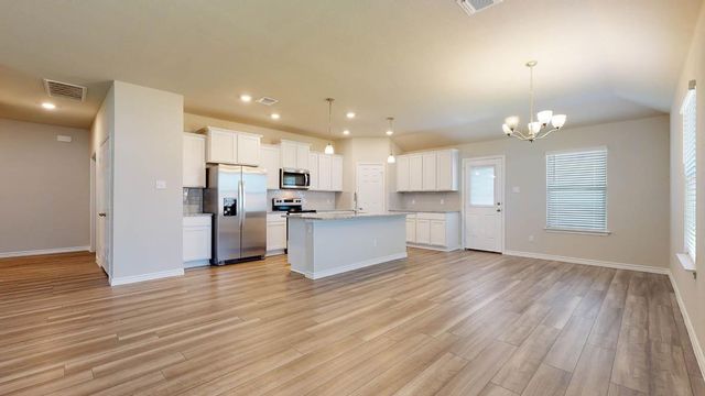 104 Kenzie ST, Thorndale, TX 76577