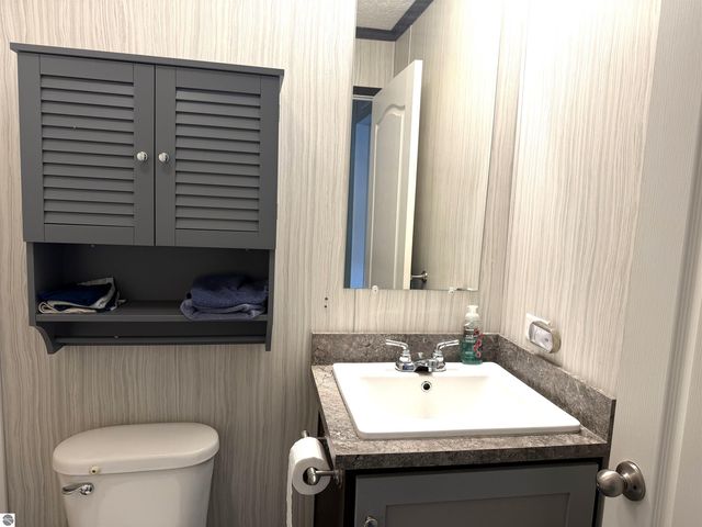 1042 Jackson Court, Mt Pleasant, MI 48858