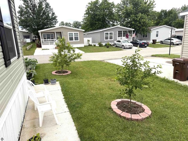 1042 Jackson Court, Mt Pleasant, MI 48858