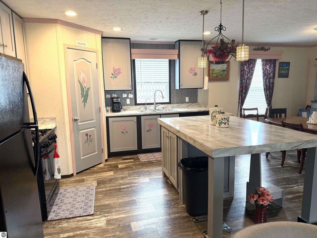 1042 Jackson Court, Mt Pleasant, MI 48858