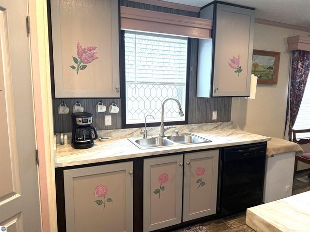 1042 Jackson Court, Mt Pleasant, MI 48858