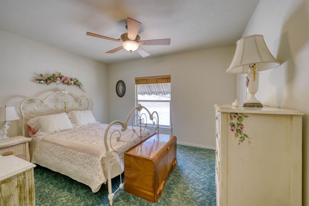 Image 17 of property listing at 28242 Tollhouse Road, Tollhouse, CA 93667