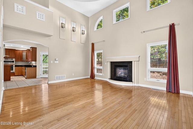 12608 Razor Ct, Louisville, KY 40299