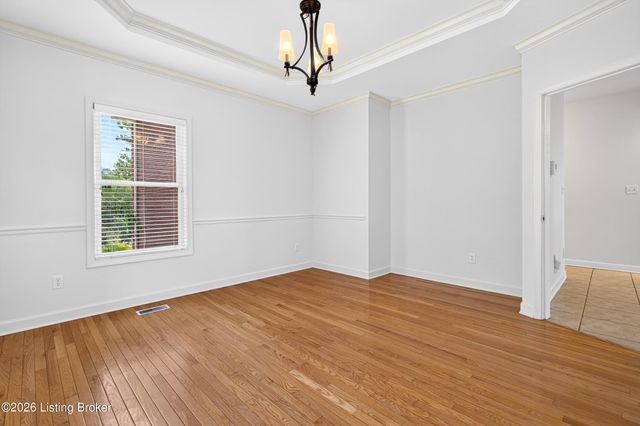 12608 Razor Ct, Louisville, KY 40299