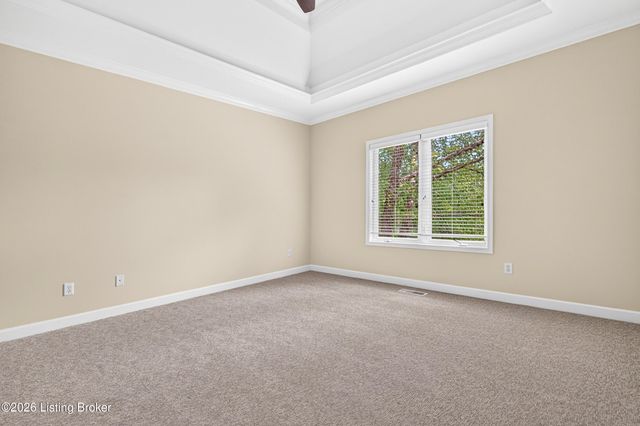12608 Razor Ct, Louisville, KY 40299