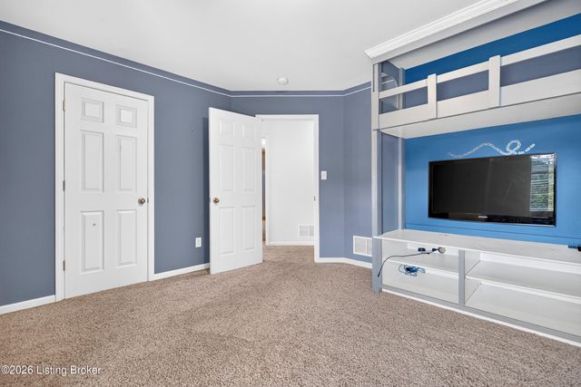 12608 Razor Ct, Louisville, KY 40299